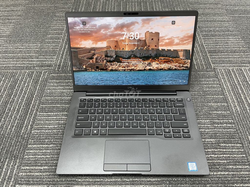 Dell Latitude 7400 – 14" / Core i5 (8th Gen) / 16GB / 256GB SSD – Black